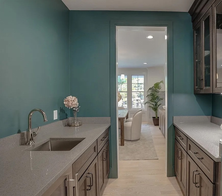 Greendale Ave Pantry