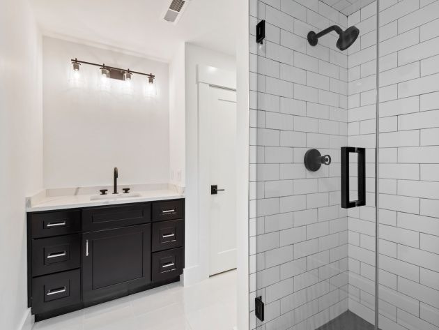 b-20221228_Halsey0045