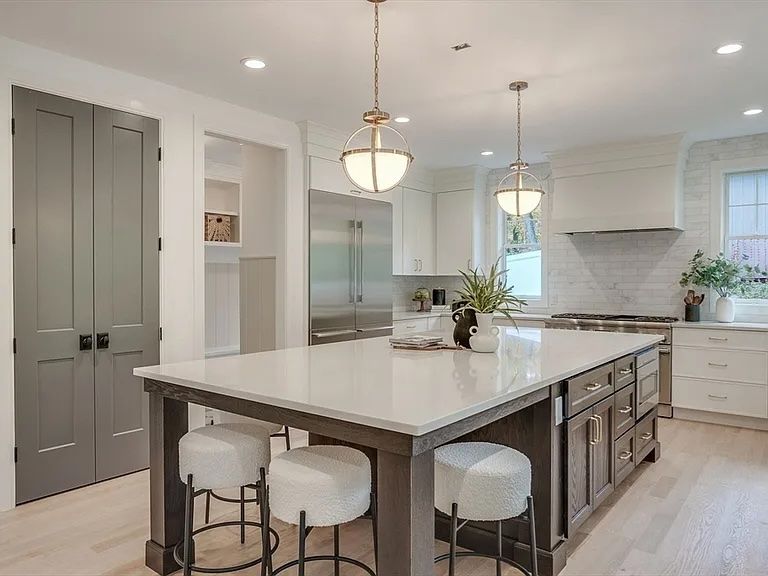 Greendale Ave Kitchen