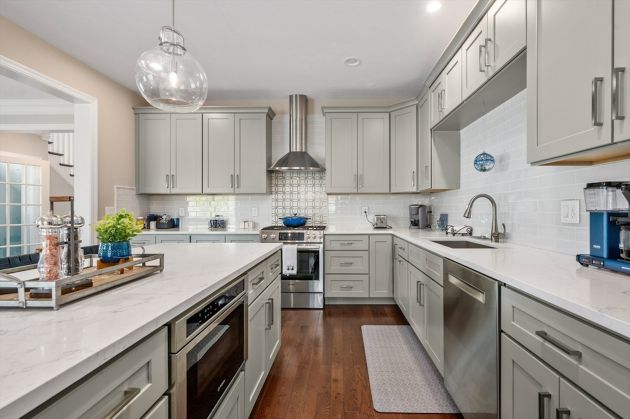 Ashland Cabinet custom kitchen design